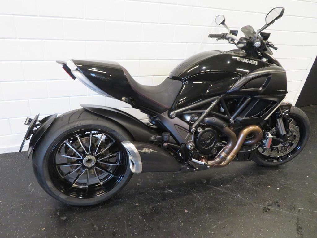Ducati DIAVEL ZARD EDITION! (bj 2011) - foto 3