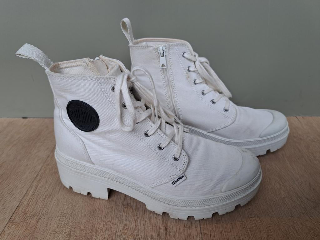 Palladium veterschoenen maat 40, Wit, Palladium, Ophalen of Verzenden, Sneakers of Gympen