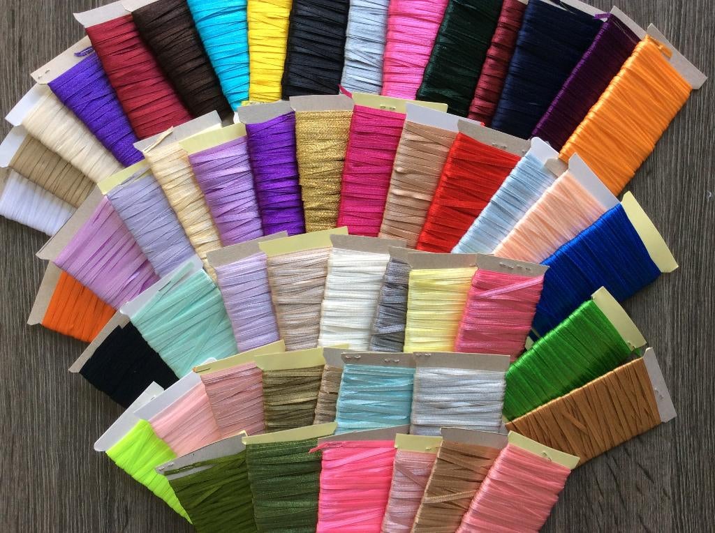 Aanbieding 48 kleuren dubbelzijdig satijn lint 8 m € 1,00, Verzenden, Nieuw, Lint, Band of Elastiek