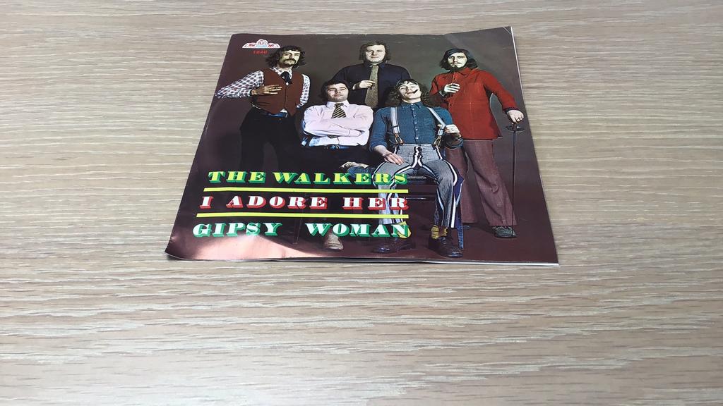 PIRATENKNALLER VAN THE WALKERS: I ADORE HER, Ophalen of Verzenden, Zo goed als nieuw, Overige formaten, Levenslied of Smartlap