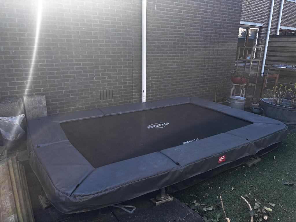 Trampoline Berg Ultim Airflow 220x330, Ophalen, Gebruikt