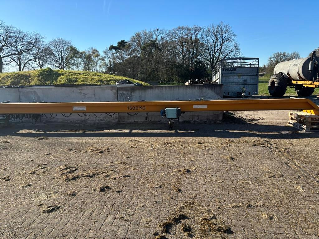 Demag Bovenloopkraan 1600kg, Ophalen