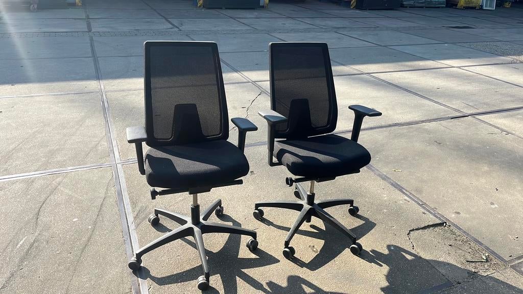 2 x zwarte Dauphin design stoel, Ophalen of Verzenden, Zo goed als nieuw