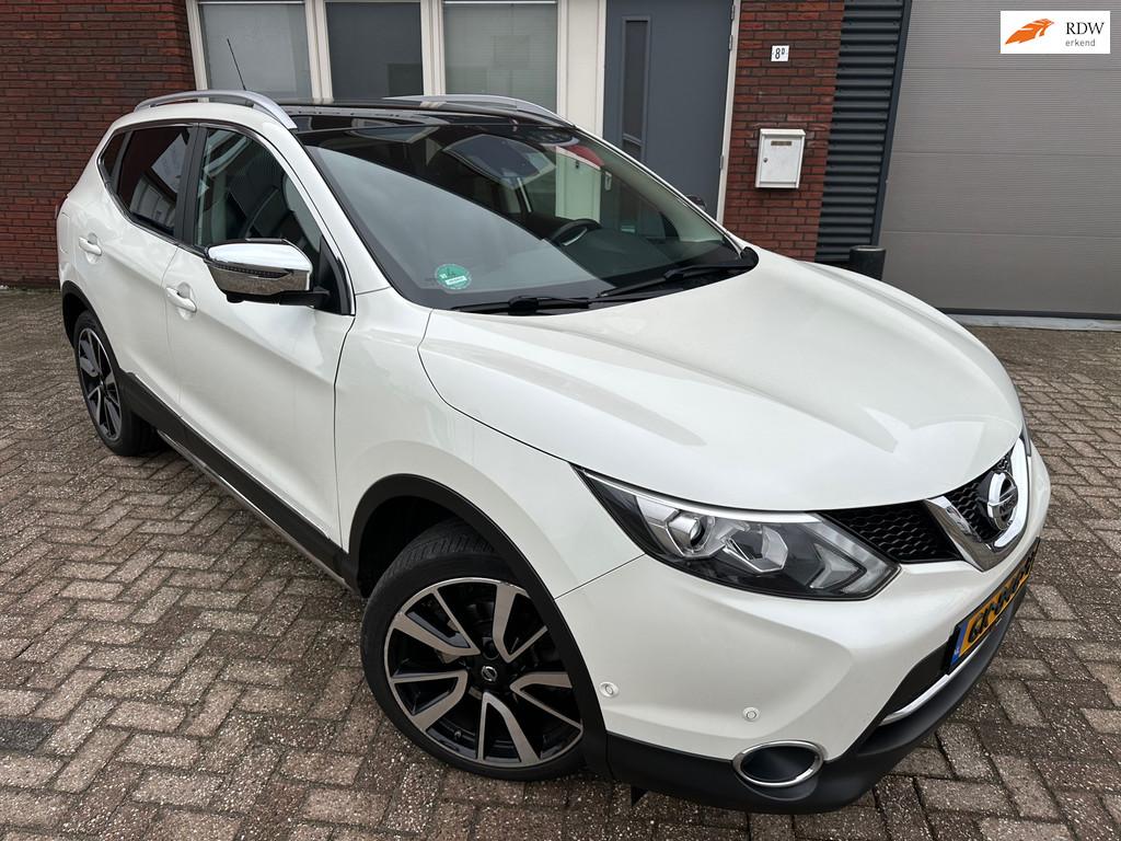 Nissan Qashqai 1.2 Tekna + / 1e Eig / Pano / Leder / Camera, Auto's, Gebruikt, 4 cilinders, Met garantie (alle), 116 pk