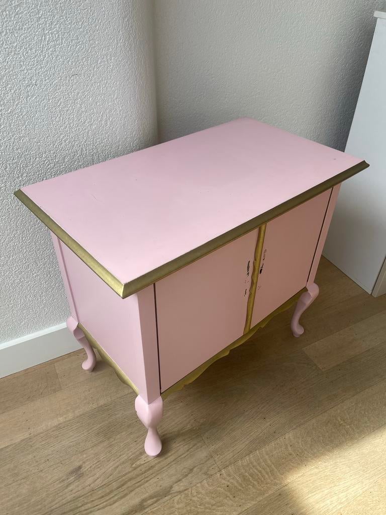 Roze Queen Anne stijl kastje, Antiek en Kunst, Antiek | Meubels | Kasten, Ophalen