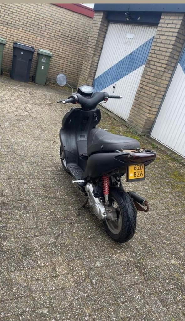 Kymco Super 9 LC €350, Fietsen en Brommers, Snorfietsen en Snorscooters, Gebruikt, Kymco, Benzine, Ophalen