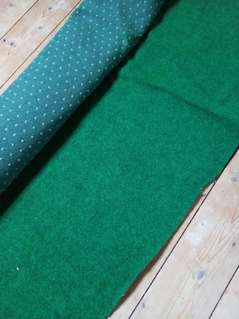 Groen speelkleed, Ophalen