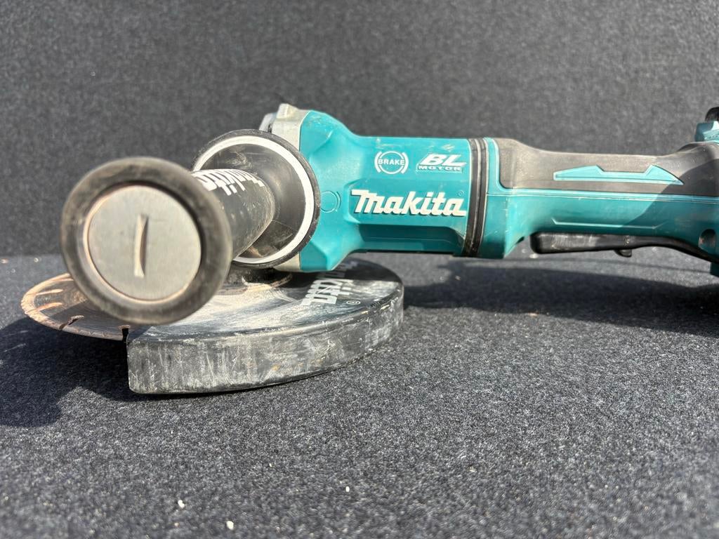 Makita DGA900 Accu Haakse Slijper 230mm (Body), Gebruikt, Hoofdstraat 96A, Makita, Haakse handslijpmachine