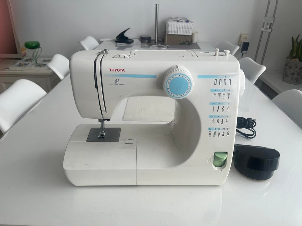 Toyota Se04 rs2000, Ophalen of Verzenden, Gebruikt, Naaimachine, Overige merken