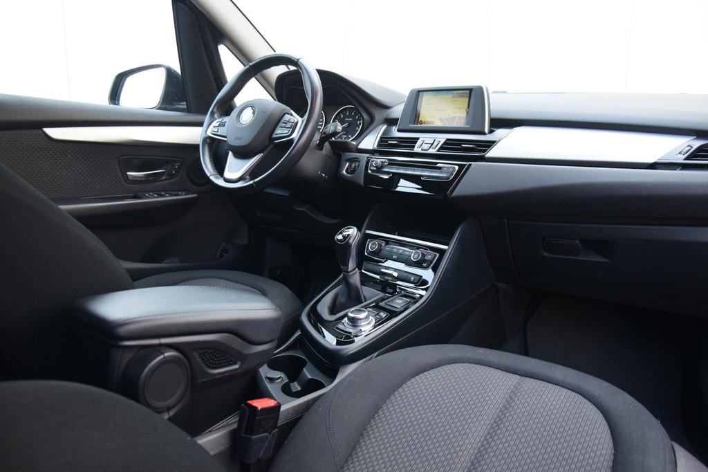 BMW 2 Serie Gran Tourer 218i Essential 7persoons Navi Priv/G, Voorwielaandrijving, Gebruikt, 2-Serie Gran Tourer, 7 stoelen