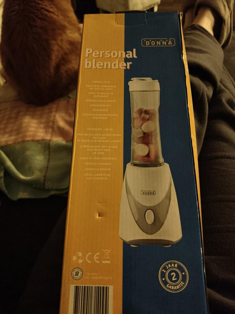 D'ONNA Personal Blender - Nieuw in doos, Witgoed en Apparatuur, Blenders, Ophalen, Nieuw, Blender to go