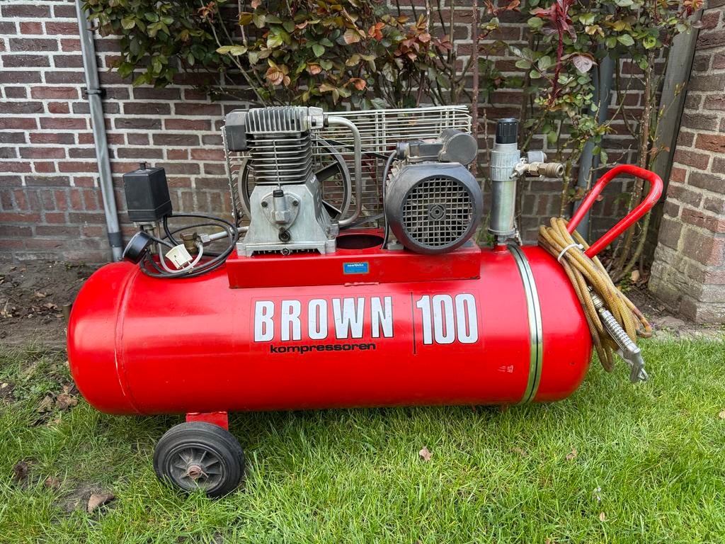 Brown compressor 100 liter, Ophalen, Gebruikt, 200 tot 400 liter/min, Mobiel