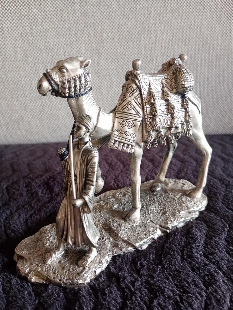 Beeldje kameel met kluizenaar - gedetailleerd metaal, Ophalen of Verzenden, Gebruikt, Dier