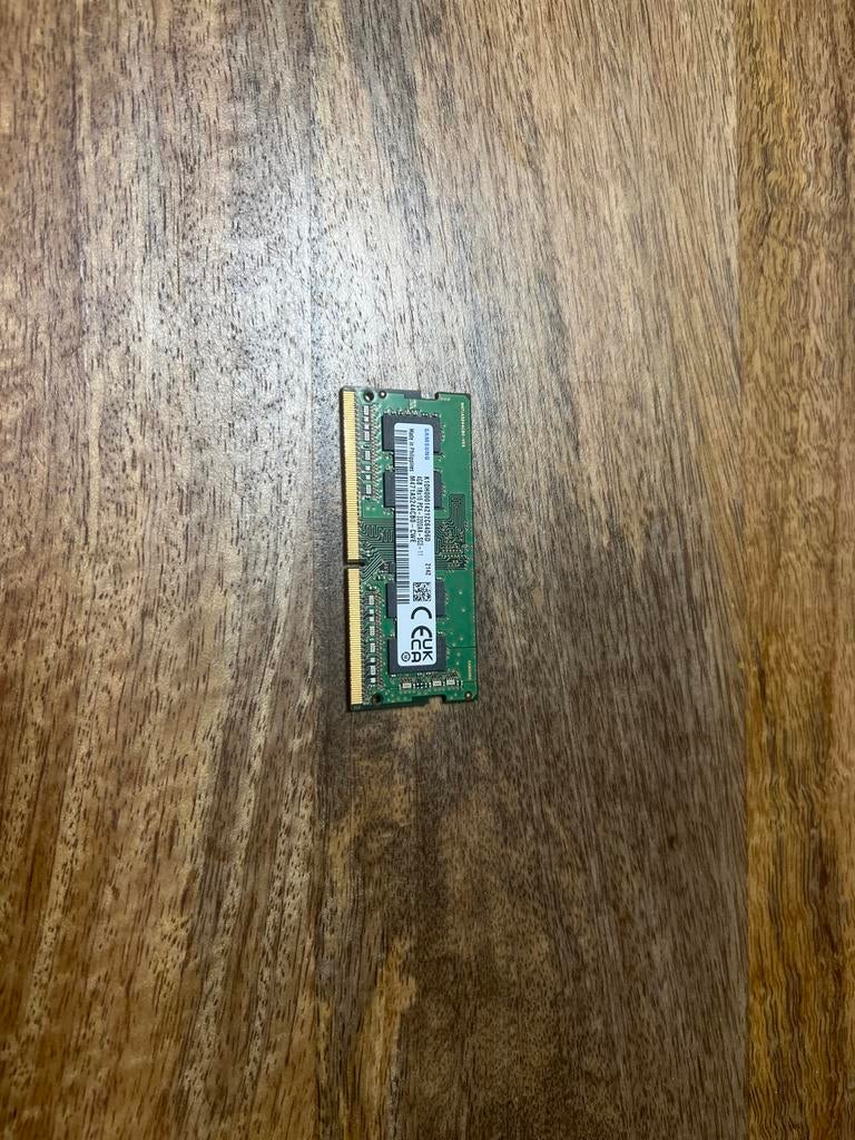 Samsung 4GB DDR4 Laptop RAM (PC4-3200AA), Computers en Software, RAM geheugen, DDR4, Ophalen of Verzenden, Zo goed als nieuw, 2 GB