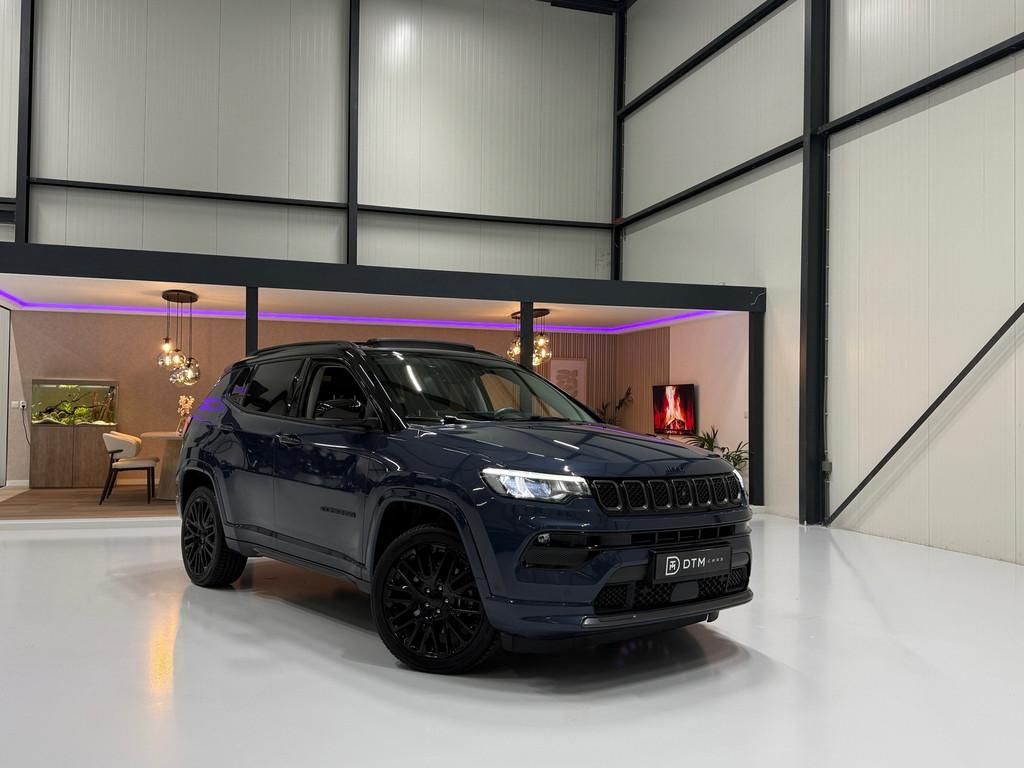 Jeep Compass 4xe 240pk PHEV S | Trekhaak | Panorama | 360°, Automaat, 12 maanden, Zwart, 4 cilinders