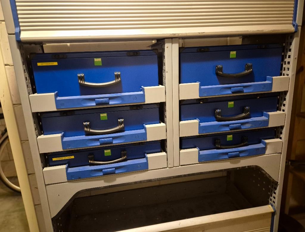 Bott bedrijfswagen camper inrichting veel koffers, Auto diversen, Auto-accessoires, Ophalen, Gebruikt