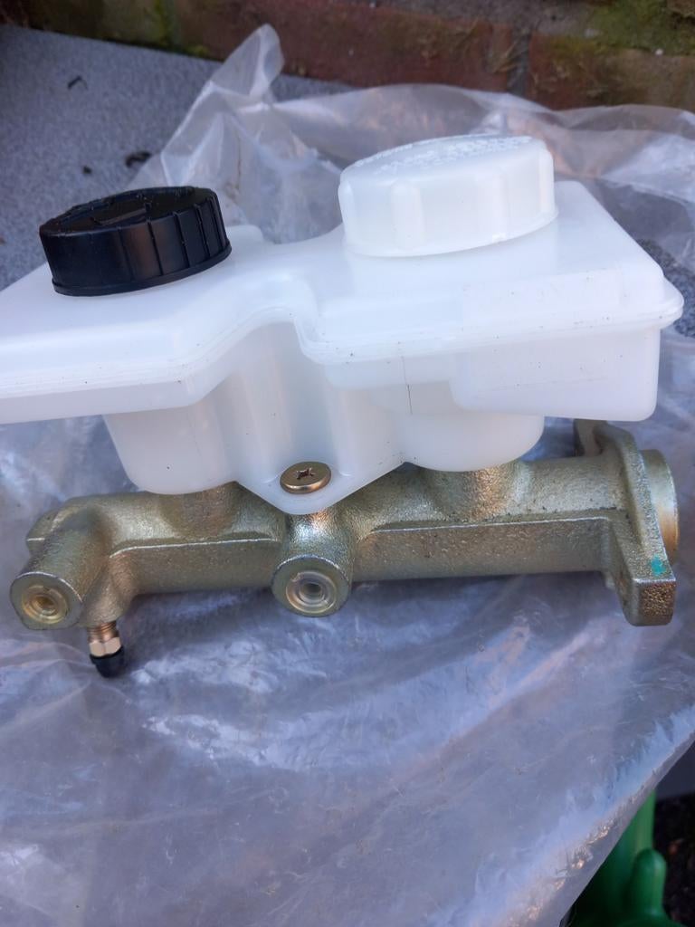 Land rover hoofdremcylinder, Auto-onderdelen, Remmen en Aandrijving, Ophalen, Nieuw, Land Rover