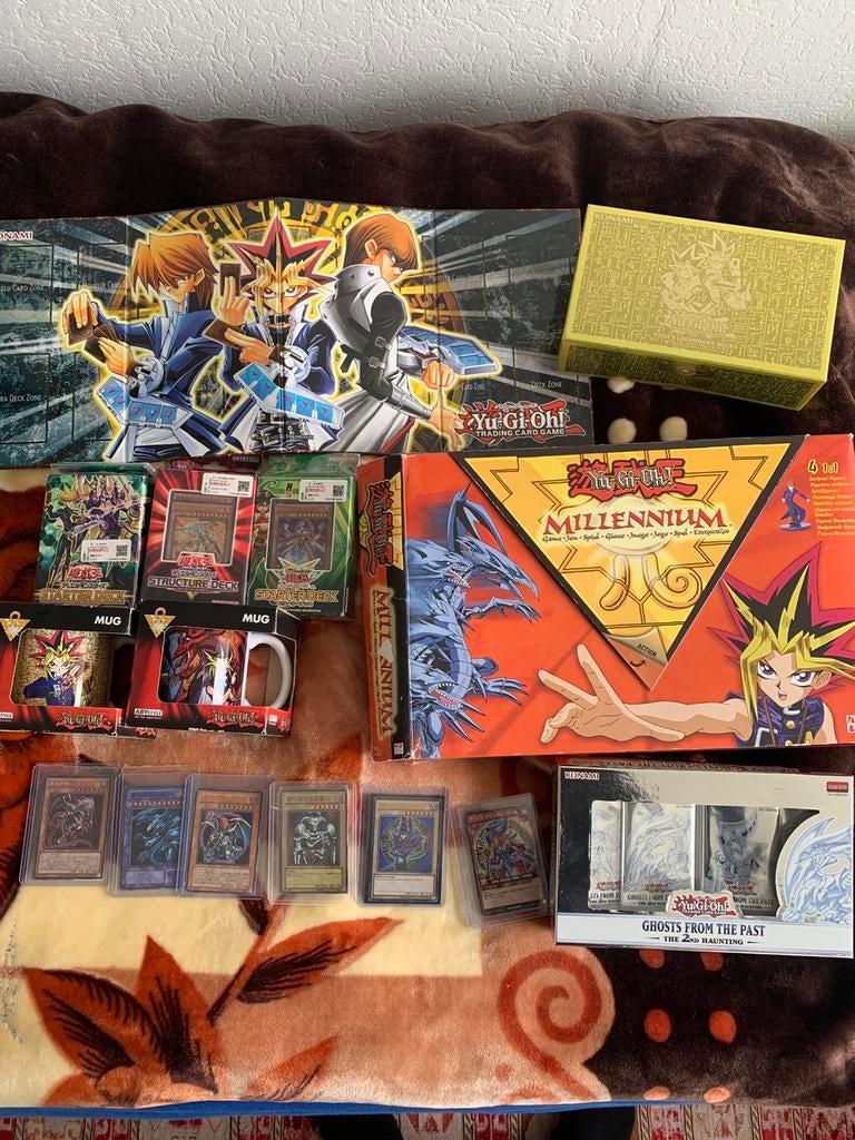 Yugioh verzameling (Japanse en Engelsr kaarten), Ophalen of Verzenden, Zo goed als nieuw, Meerdere kaarten