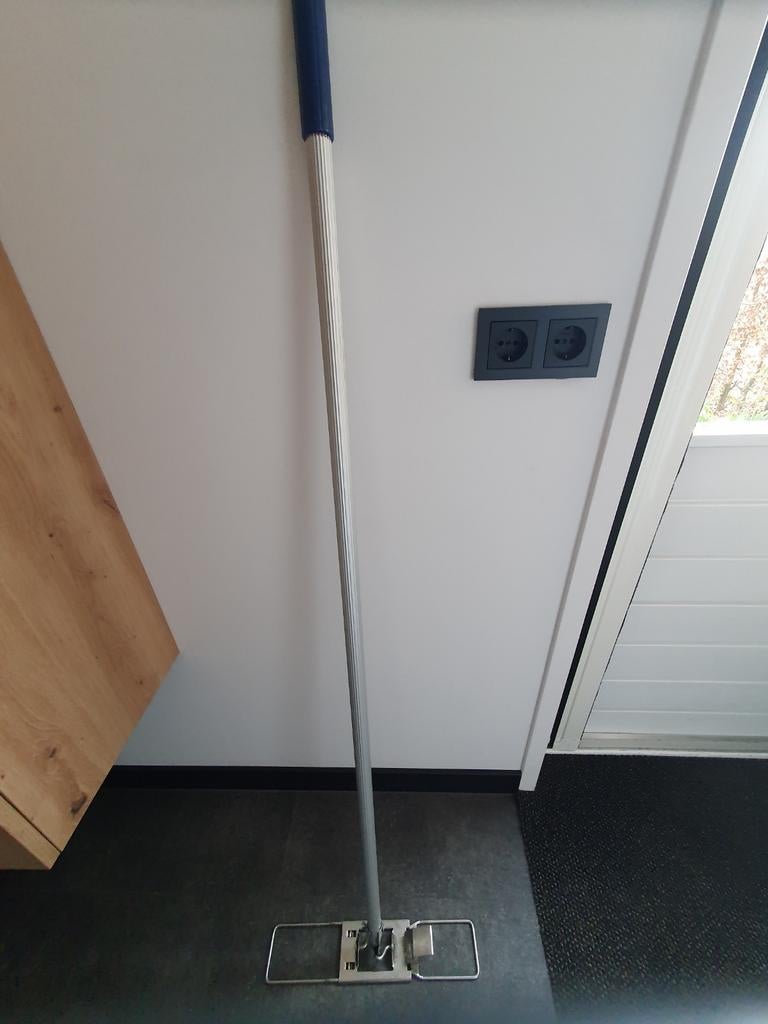 Hara dweilstok, Ophalen