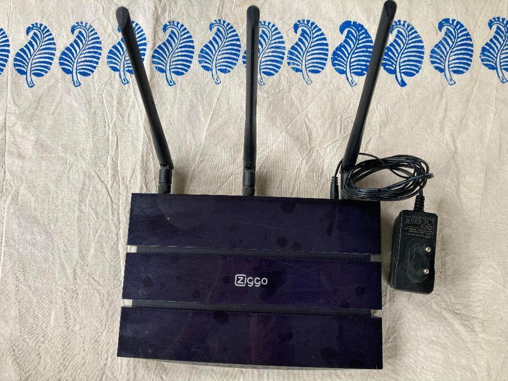 Ziggo digitale tv ontvanger Humax IRDH-5500C/NL, Audio, Tv en Foto, Decoders en Harddiskrecorders, Ophalen of Verzenden, Gebruikt