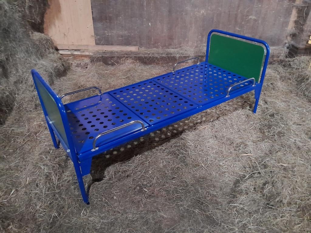 Stevig stalen kinderbed 190x73 cm, 40cm hoog, Ophalen, Gebruikt, 180 cm of meer, 70 tot 85 cm