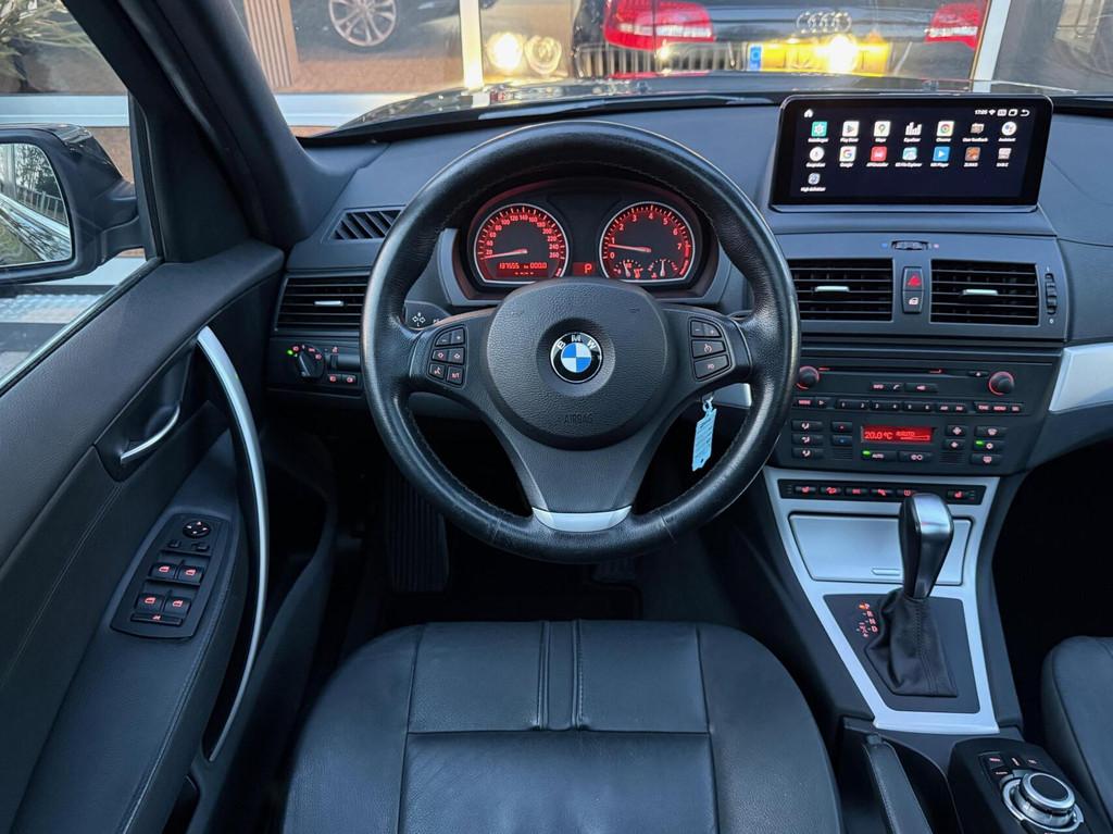 BMW X3 3.0si 272 PK |Pano|Leder|Trekhaak|Memory|Navi|Xenon, Automaat, Traction-control, Zwart, 2000 kg
