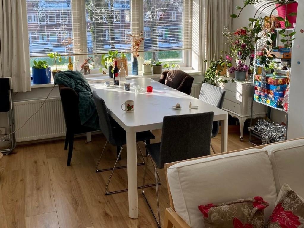 GRATIS tafel wit woonkamer IKEA, Ophalen, Gebruikt, 50 tot 100 cm, Vijf personen of meer
