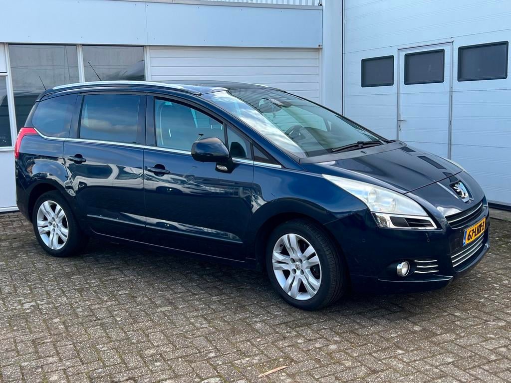 Peugeot 5008 1.6 THP Blue Lease Executive 7p. 7 PERSOONS+PAN, Voorwielaandrijving, Euro 5, Gebruikt, Zwart