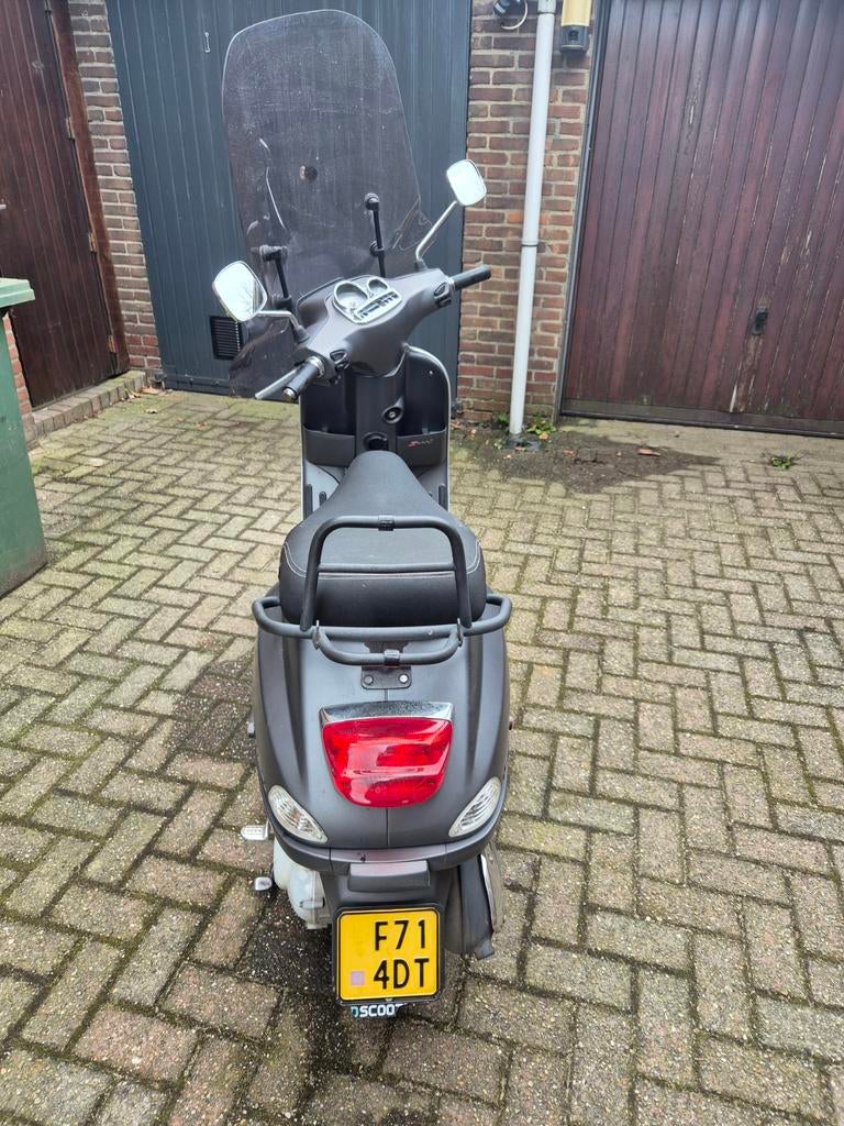 Vespa   ciao Scooter uit 2011 - Max 55 km/u, Ophalen, Gebruikt, Benzine, Zip