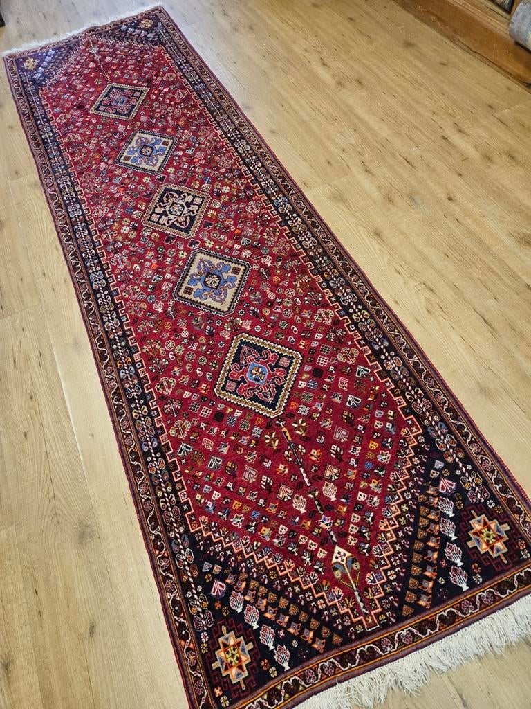 Vintage handgeknoopt perzisch tapijt loper qashqai 304x87, Info@SlatsAntiek.nl, Perzisch, 200 cm of meer, Rechthoekig