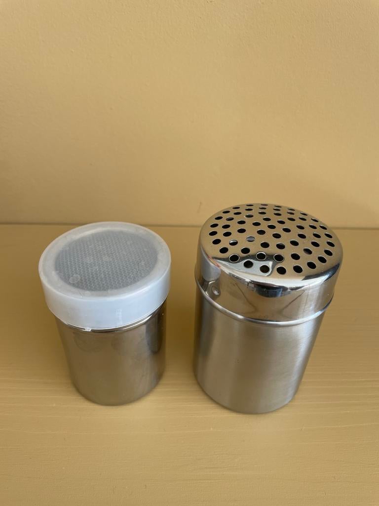 Cacaopoeder of Parmezaanse kaas strooier en suikerstrooier, Huis en Inrichting, Keuken | Keukenbenodigdheden, Ophalen, Zilver