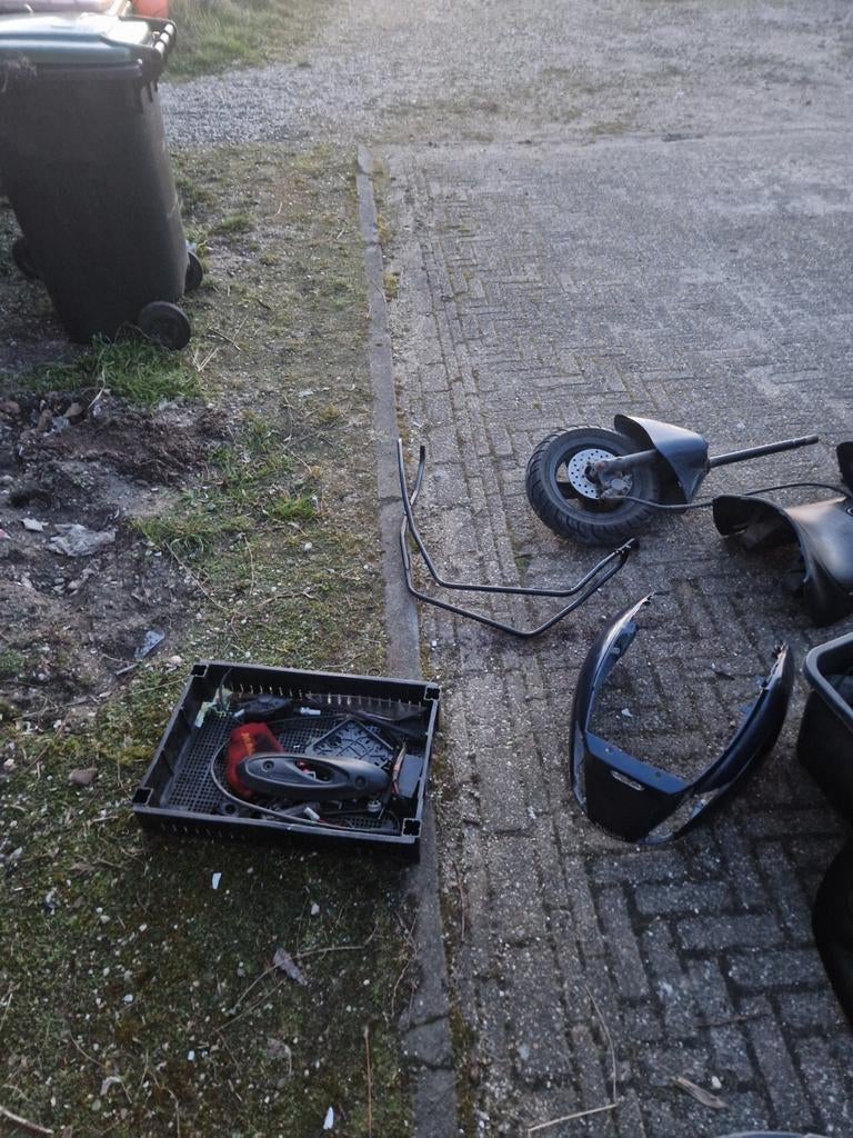 Mega veel scooter onderdelen voor Piaggio, Fietsen en Brommers, Brommeronderdelen | Scooters, Ophalen, Piaggio