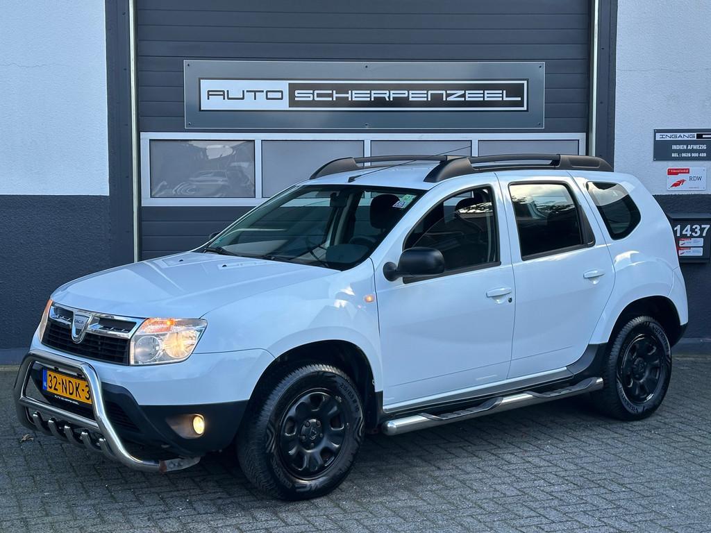 Dacia Duster 1.6 Lauréate 2wd | AIRCO | RUIM| NL AUTO | NAP, Stof, Gebruikt, Zwart, 4 cilinders