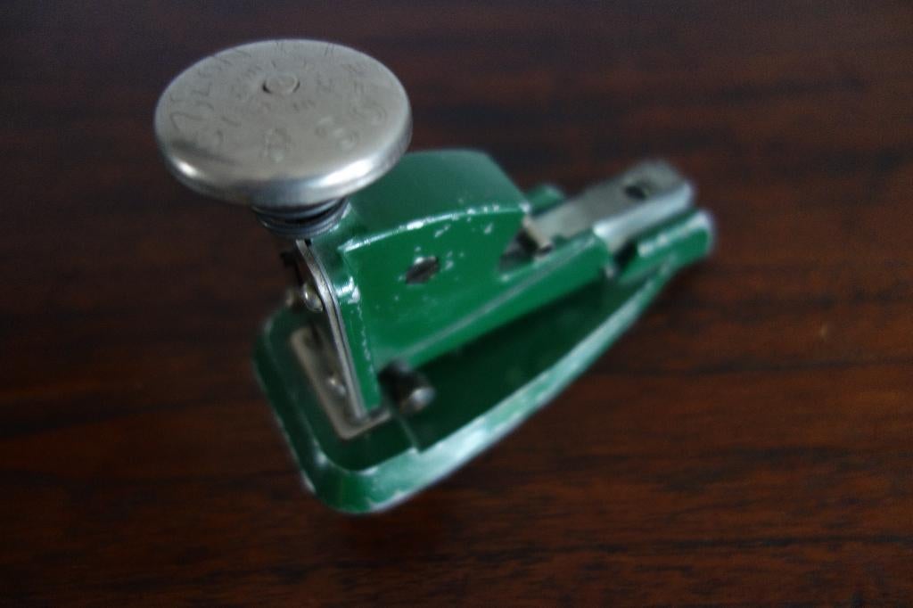 Antiek kantoor nietapparaat, Ophalen of Verzenden