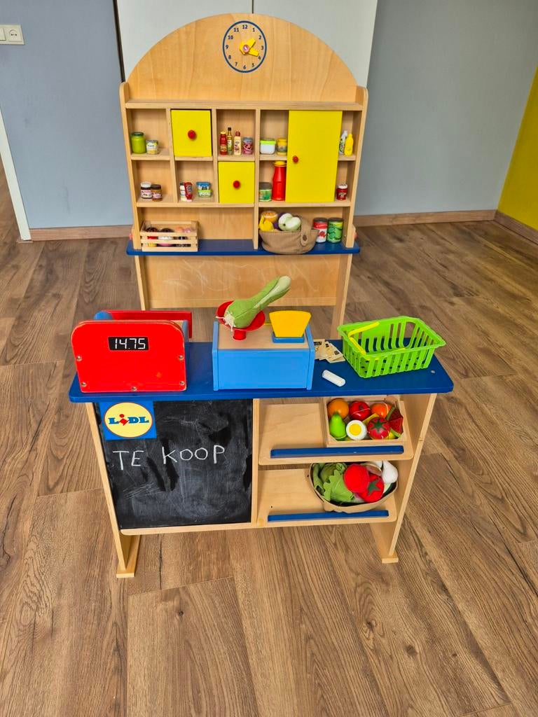 Houten lidl winkeltje met veel accessoires, Kinderen en Baby's, Speelgoed | Speelkeukens, Gebruikt, Speelkeuken, Hout, Ophalen