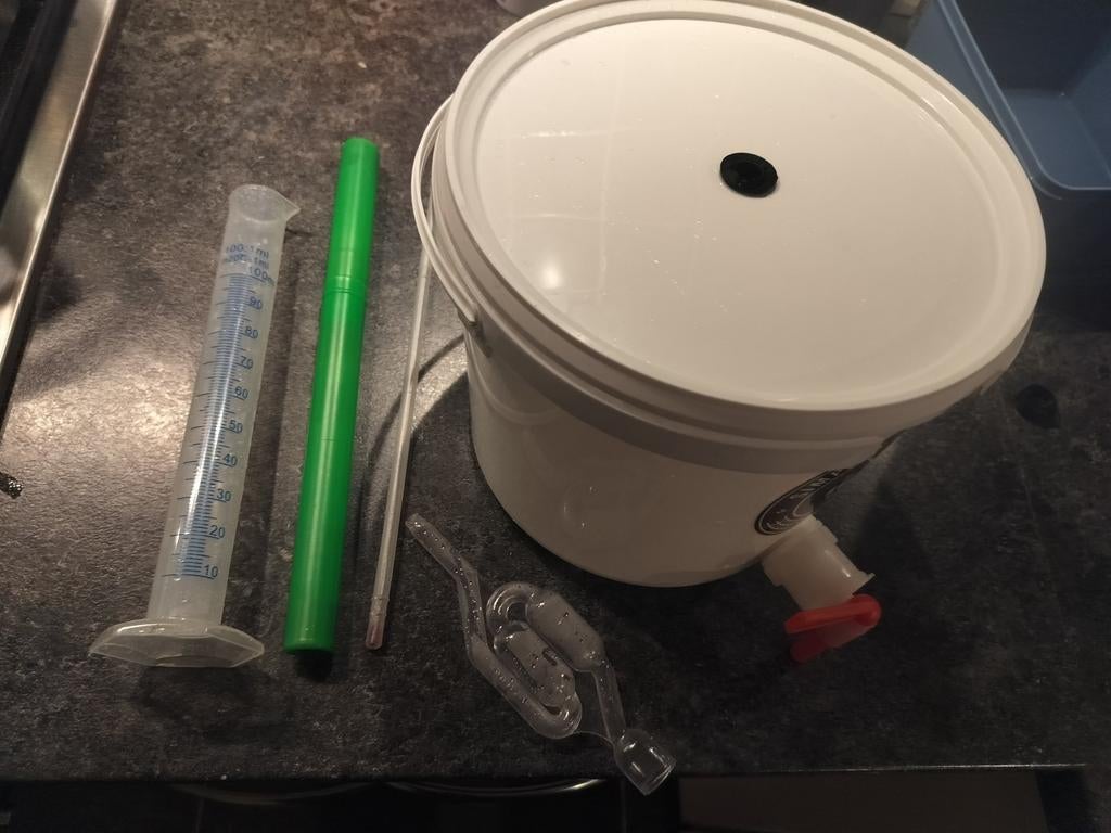 Bier brouw set, Ophalen of Verzenden, Zo goed als nieuw, Glas, Pot, Bus of Blik