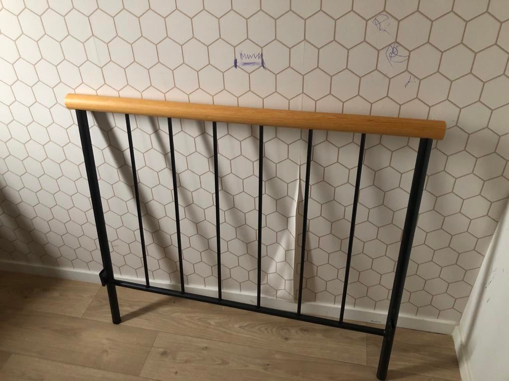 Houten lattenbodem met metalen frame, Ophalen, 90 cm, Eenpersoons, Bruin