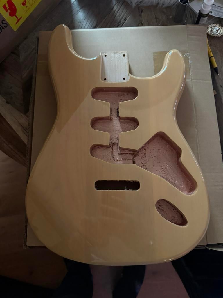 Stratocaster Butterscotch blond body “ new, Muziek en Instrumenten, Instrumenten | Onderdelen, Verzenden, Geen, Geen, Nieuw