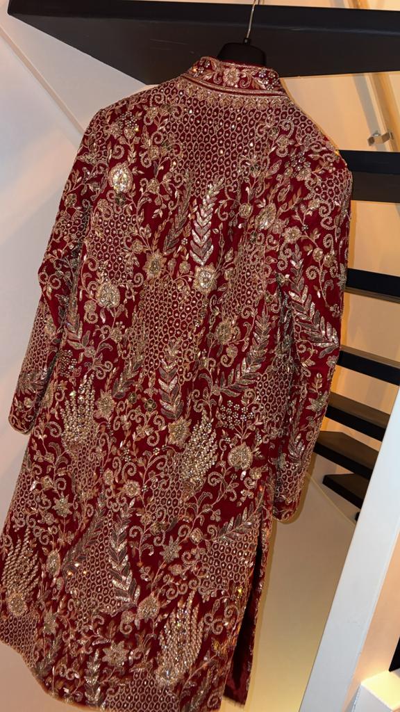 Heren Sherwani - Maat M - Zo goed als nieuw, Ophalen of Verzenden, Zo goed als nieuw, Maat 48/50 (M), Rood