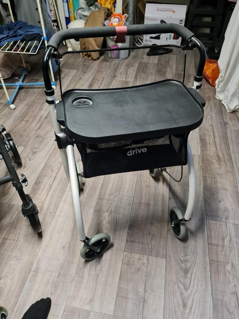 Nieuwe rollator (wit), Diversen, Rollators, Ophalen
