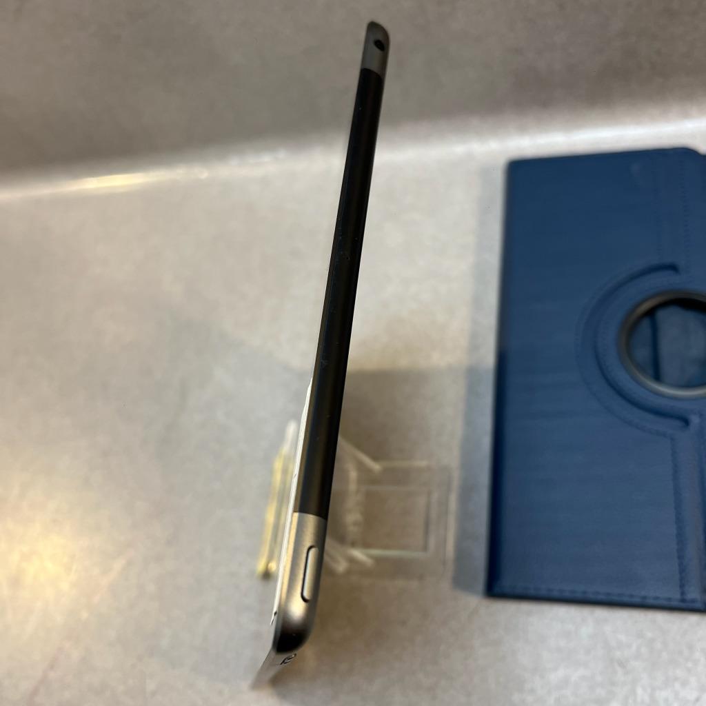 Apple Ipad 8th gen | 32GB | in hoes + lader | SALE | 377888, 10 inch, 32 GB, Apple iPad, Zwart