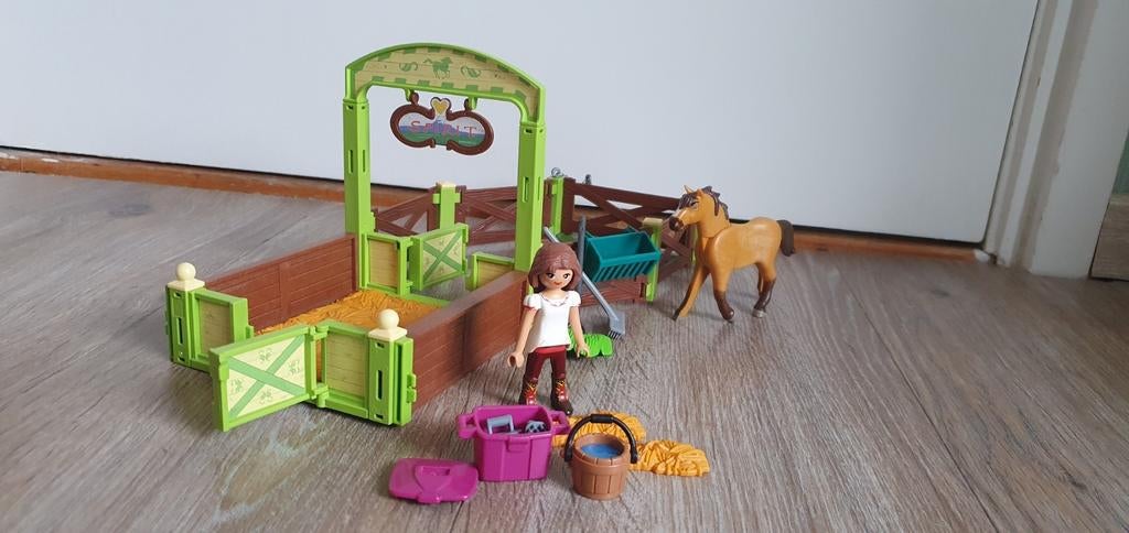 Playmobil 9478 Spirit & Lucky, paardenstal, Ophalen of Verzenden, Zo goed als nieuw, Complete set