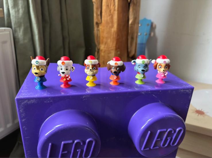 Paw Patrol kleefpoppetjes met kerstmuts, Ophalen of Verzenden, Zo goed als nieuw