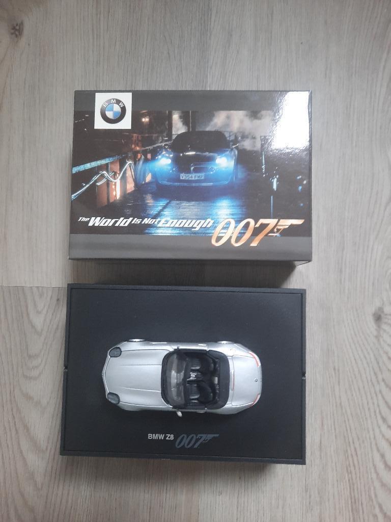 BMW Z8 James Bond Edition 1999 (1:43), Ophalen of Verzenden, Zo goed als nieuw, Auto, Overige merken
