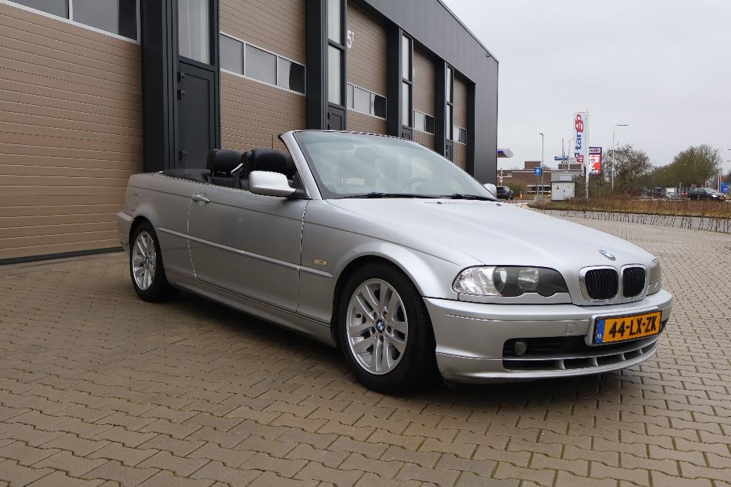 BMW 3-Serie 2.5 CI 323 Cabriolet AUT 2000 Grijs, Auto's, BMW, Achterwielaandrijving, Zwart, 2494 cc, Cabriolet