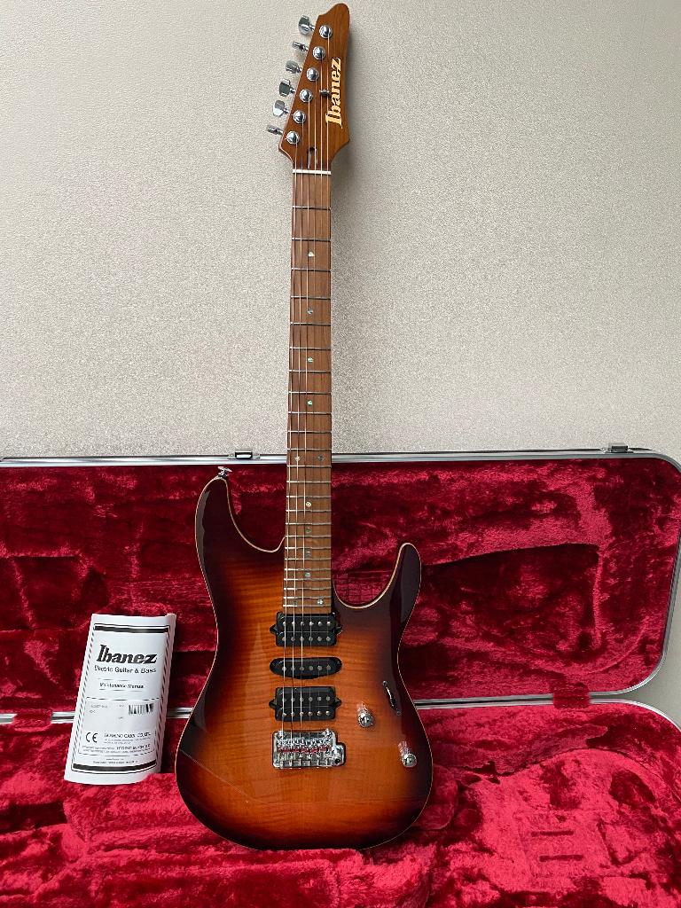 Ibanez AZ2407F Prestige in nieuwstaat, Ophalen, Zo goed als nieuw, Solid body, Ibanez