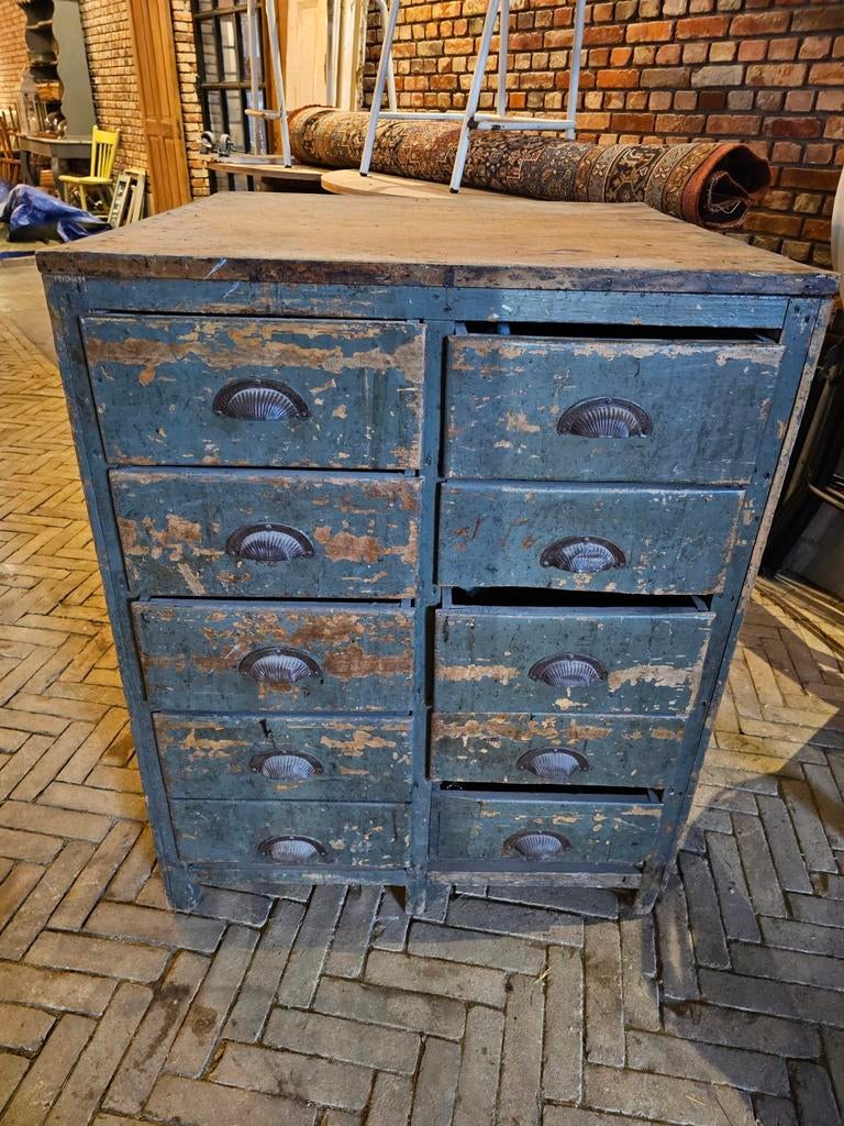 Oude kast, stoere brocante, Ophalen