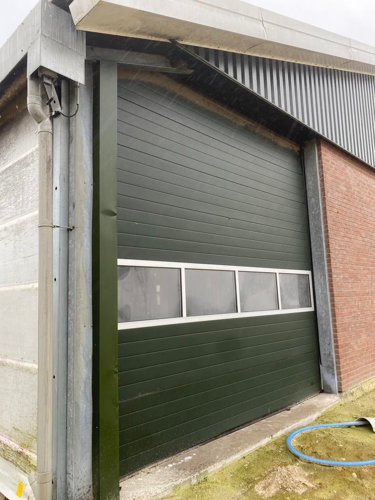 2 stuks roldeuren tekoop, Ophalen of Verzenden, Zo goed als nieuw, Wit, 200 cm of meer