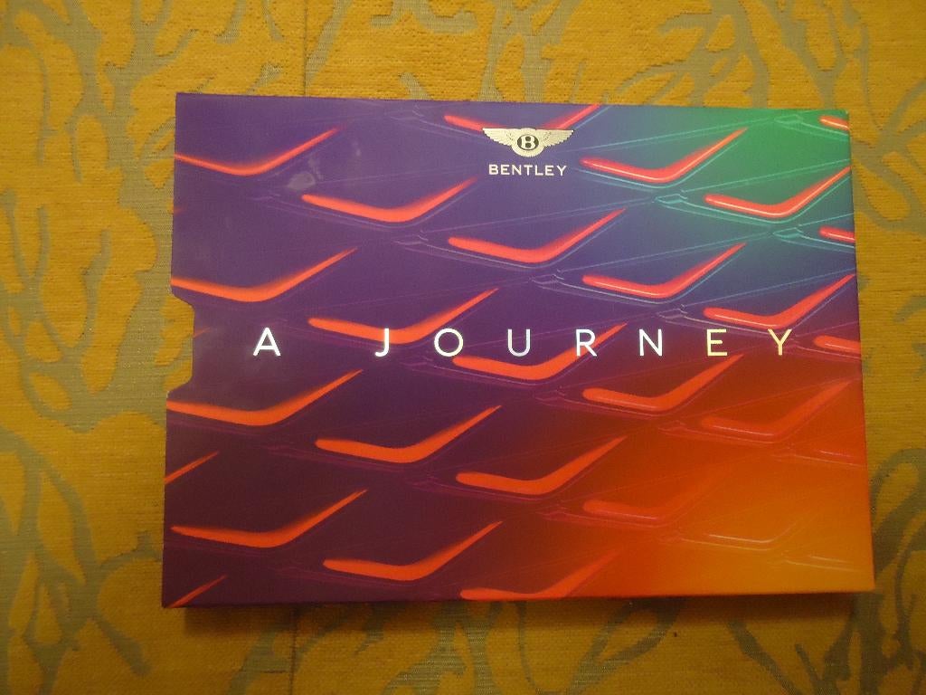 Exclusieve Bentley-brochure 2023 Bentley a Journey, Verzenden, Zo goed als nieuw, Overige merken
