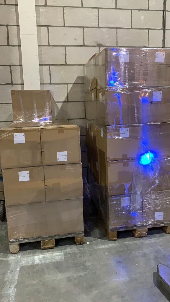 Partij nieuwe Steelstofzuigers (winkelprijs €489), Ophalen of Verzenden, Robotstofzuiger, 2000 watt of meer, Reservoir